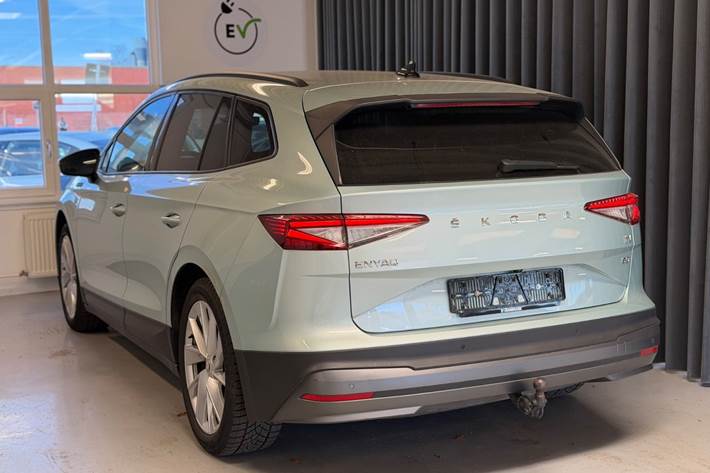 Turquoise Skoda Enyaq fra 2022
