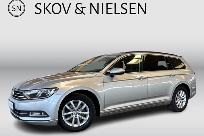 Sølv VW Passat fra 2018