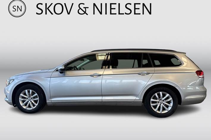 Sølv VW Passat fra 2018