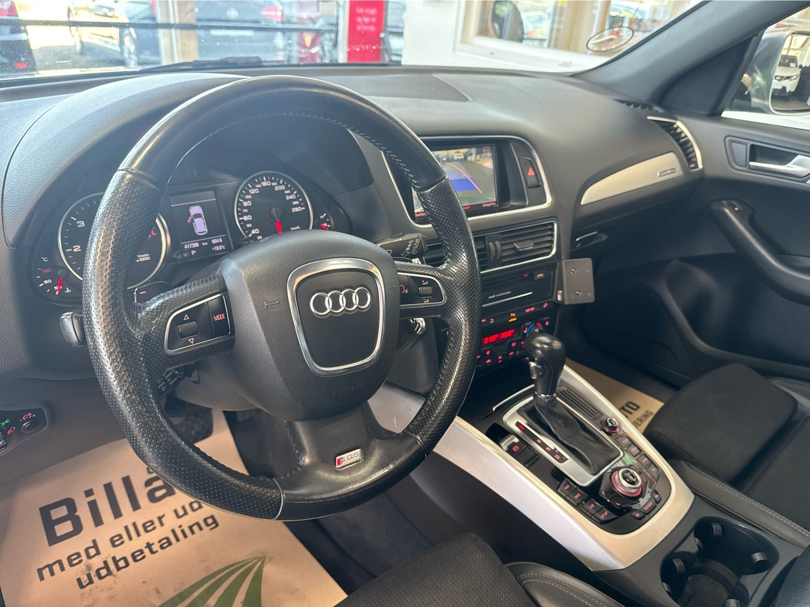 Grå Audi Q5 fra 2008