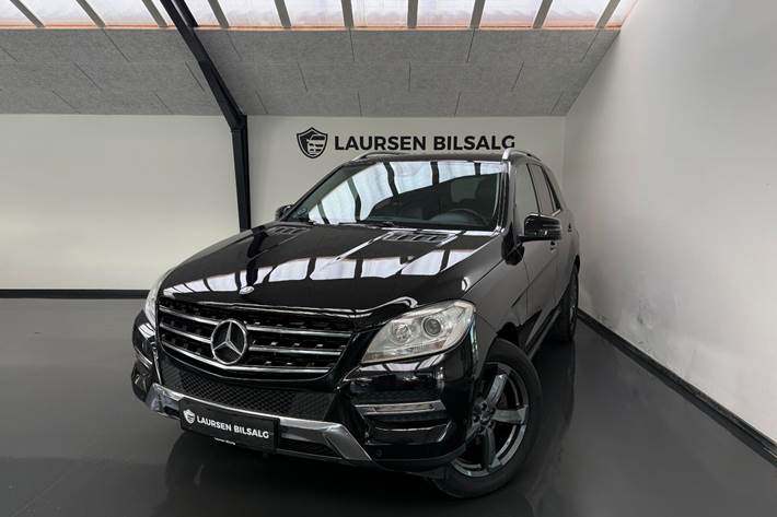 Sort Mercedes ML350 fra 2011