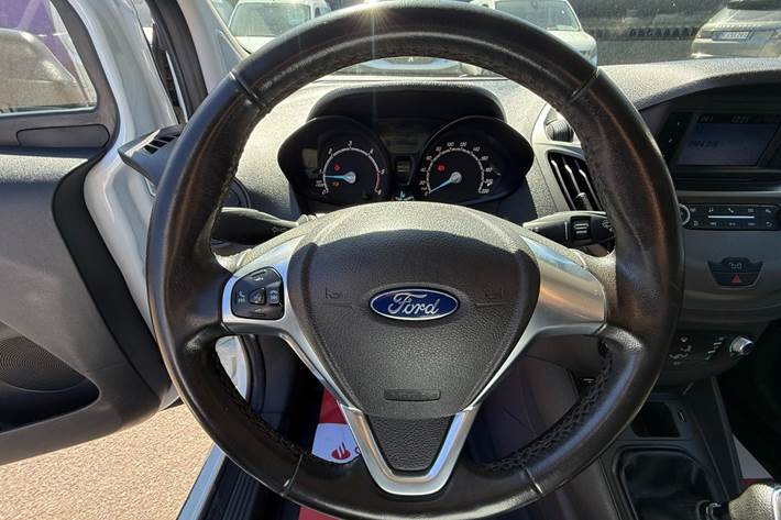 undefined Ford Transit Courier fra 2019