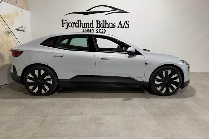 Hvid Polestar 4 fra 2025