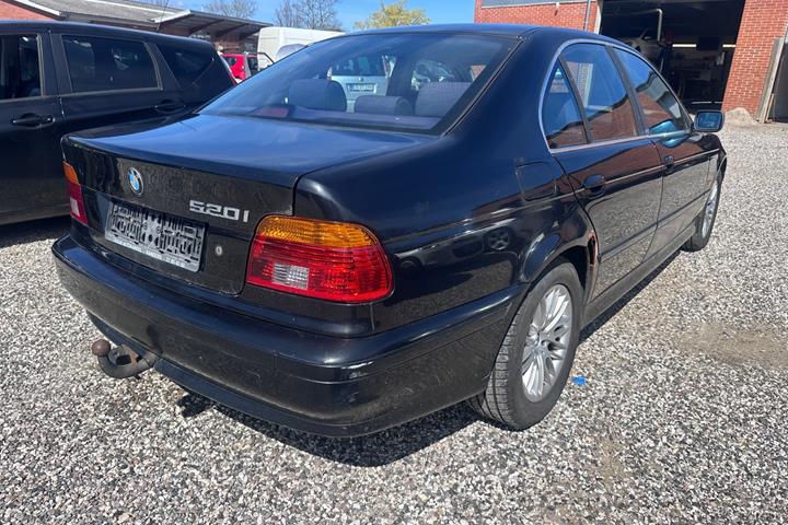 undefined BMW 520i fra 2002