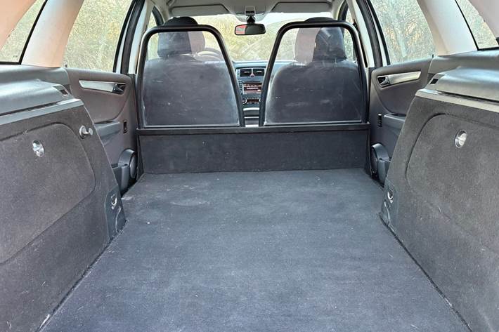 Sort Mercedes B200 fra 2011