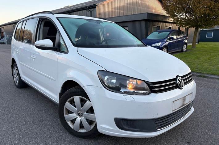 Hvid VW Touran fra 2011
