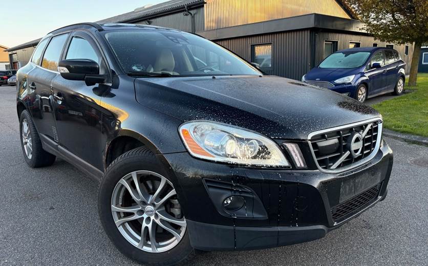 Volvo XC60 2,4 D3 163 Summum aut. AWD Van