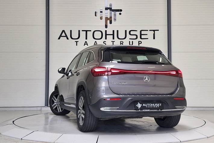 Grå Mercedes EQA250+ fra 2024