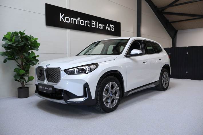 Hvid BMW iX1 fra 2024