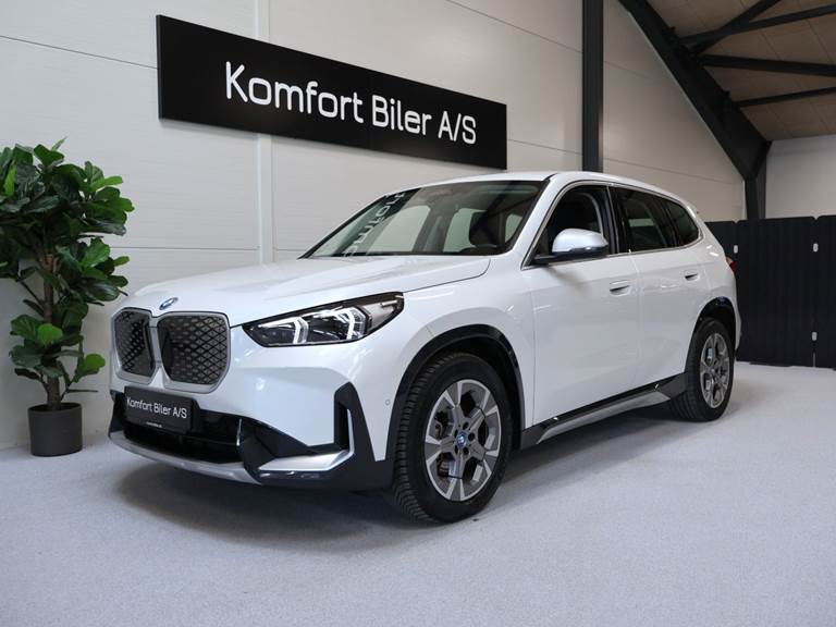 BMW iX1 eDrive20 X-Line