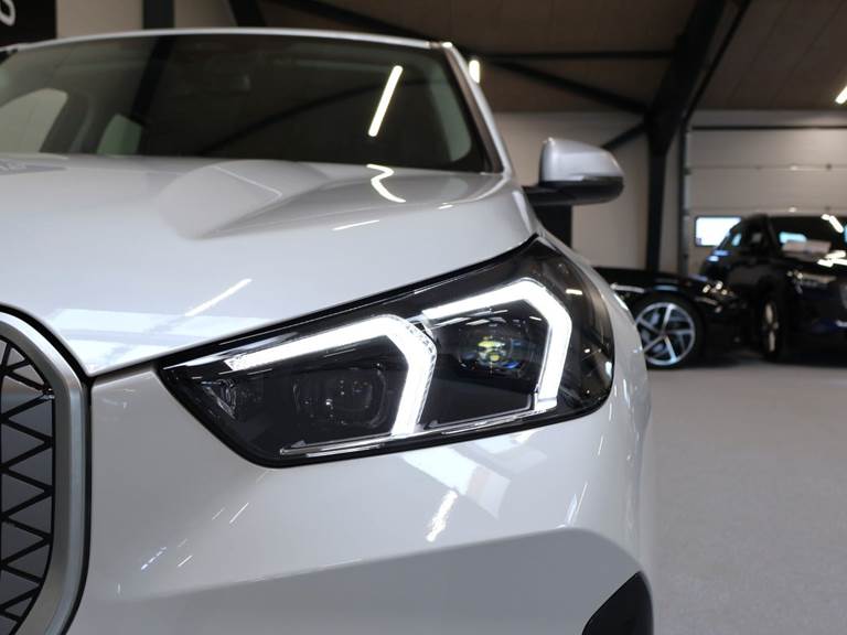 BMW iX1 eDrive20 X-Line