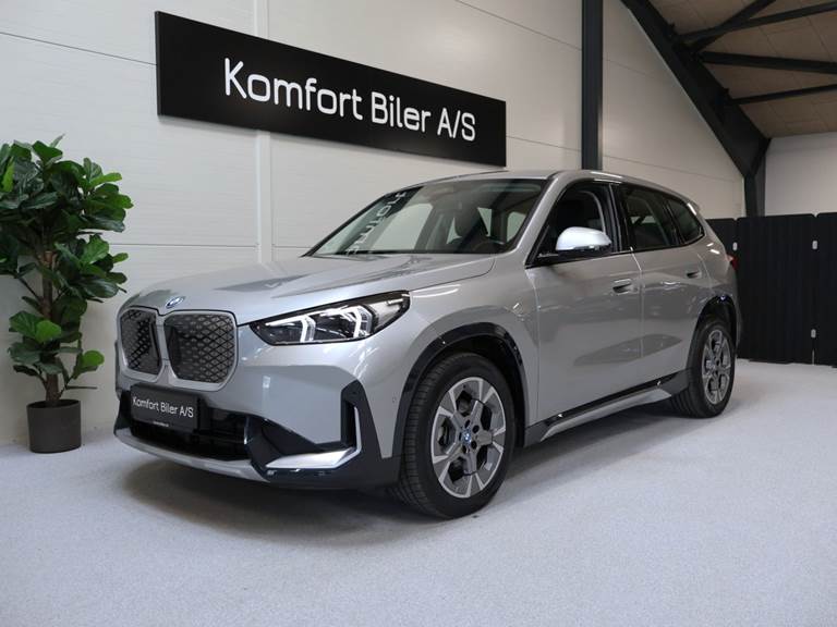 BMW iX1 eDrive20 X-Line