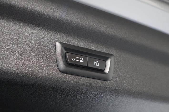 Sølv BMW iX1 fra 2024