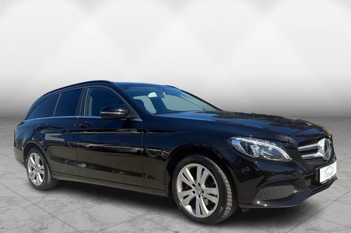 Sort Mercedes C220 d fra 2016