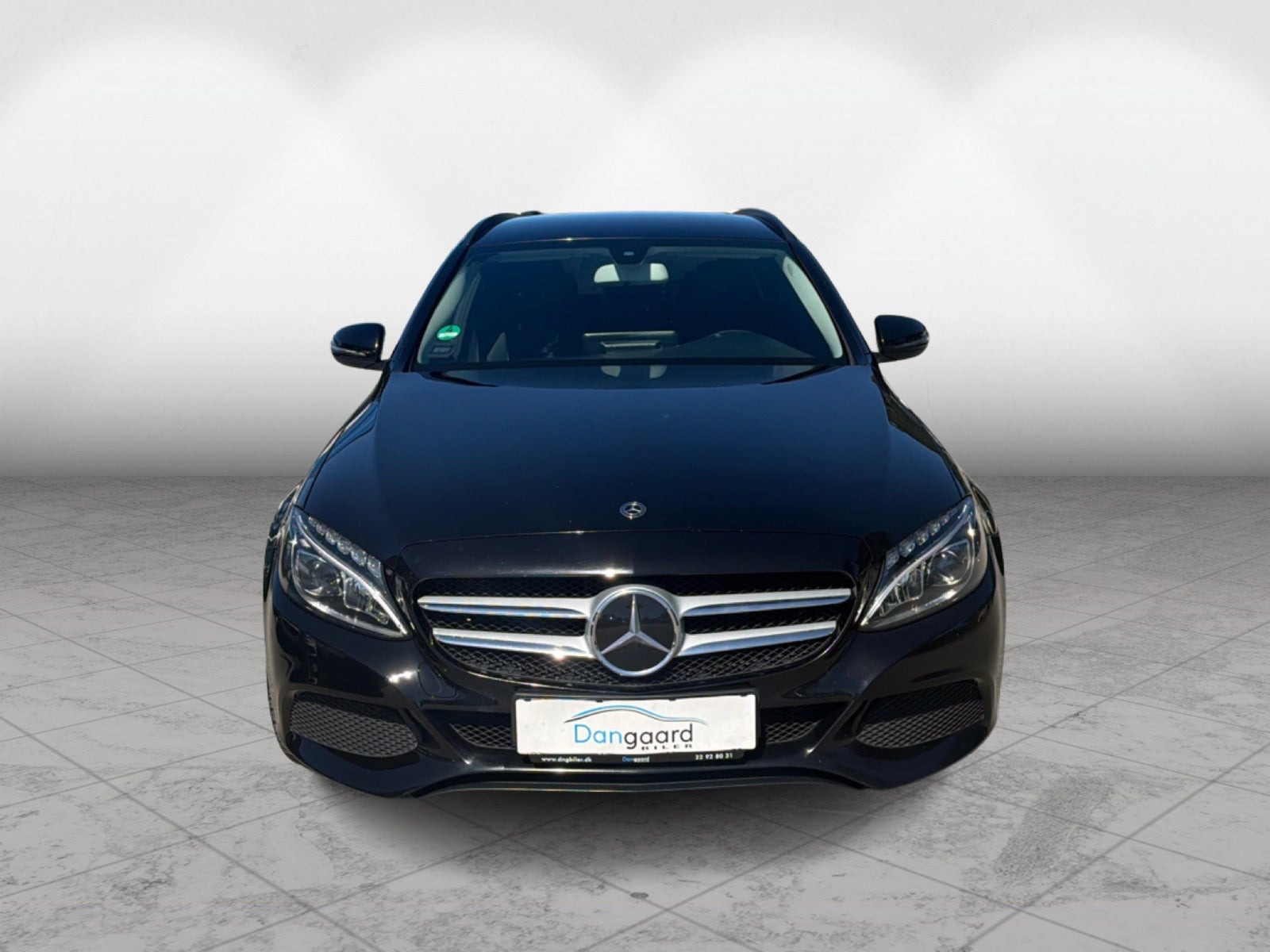 Sort Mercedes C220 d fra 2016