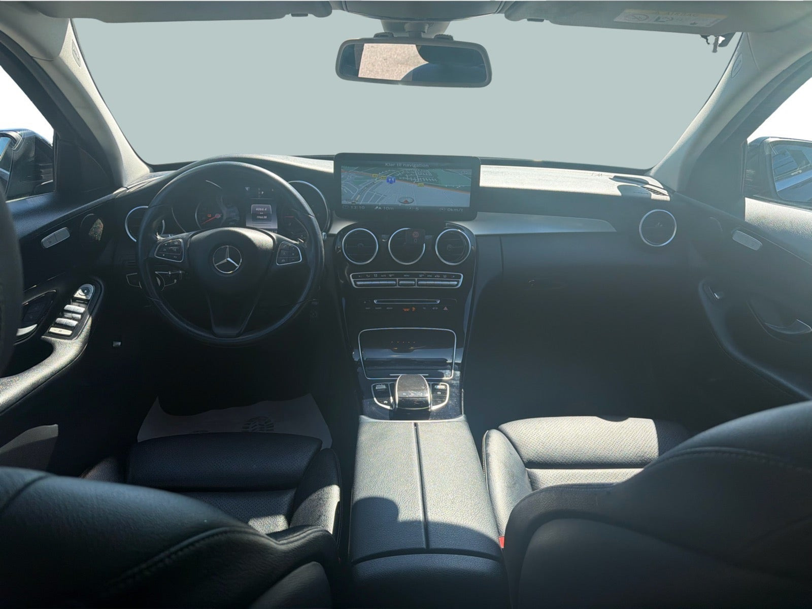 Sort Mercedes C220 d fra 2016