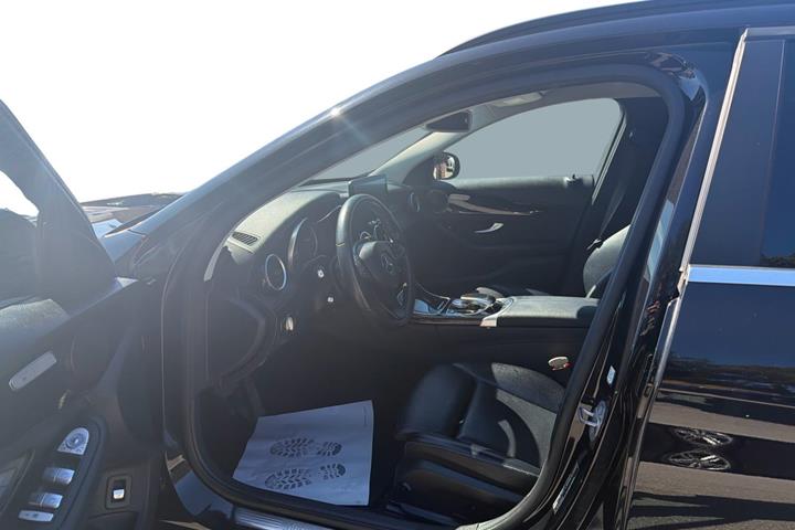 Sort Mercedes C220 d fra 2016