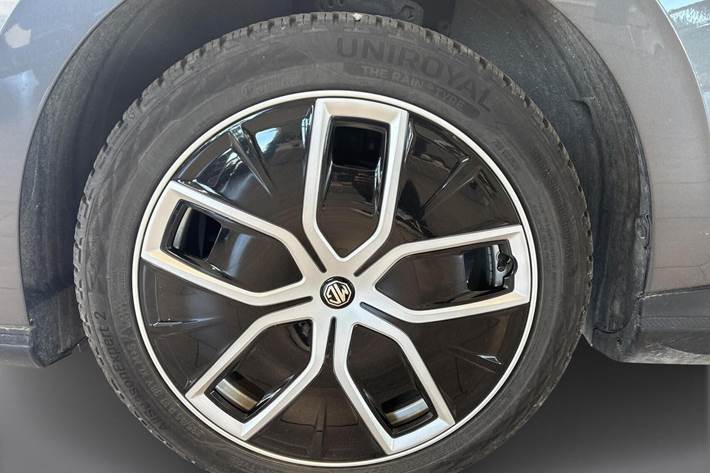 Grå MG MG4 fra 2024