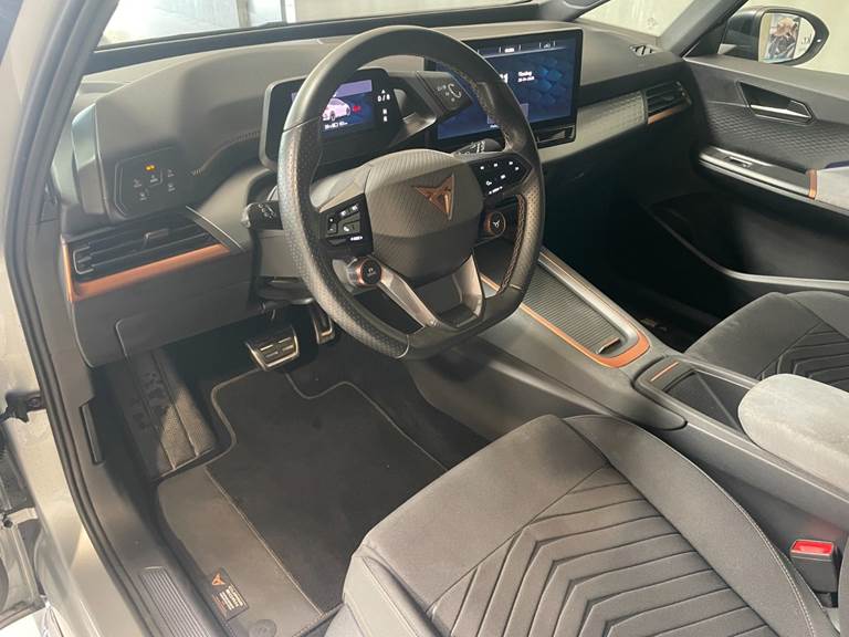 Cupra Born 77 e-Boost Dinamica Pack High