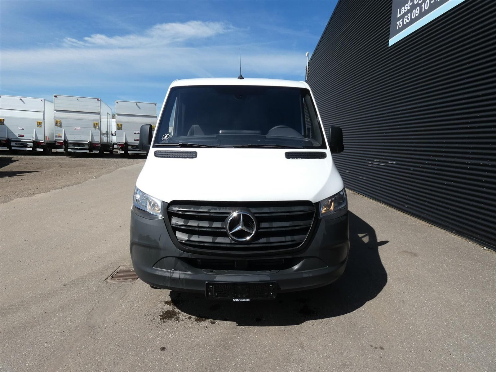 Hvid Mercedes Sprinter 317 fra 2023