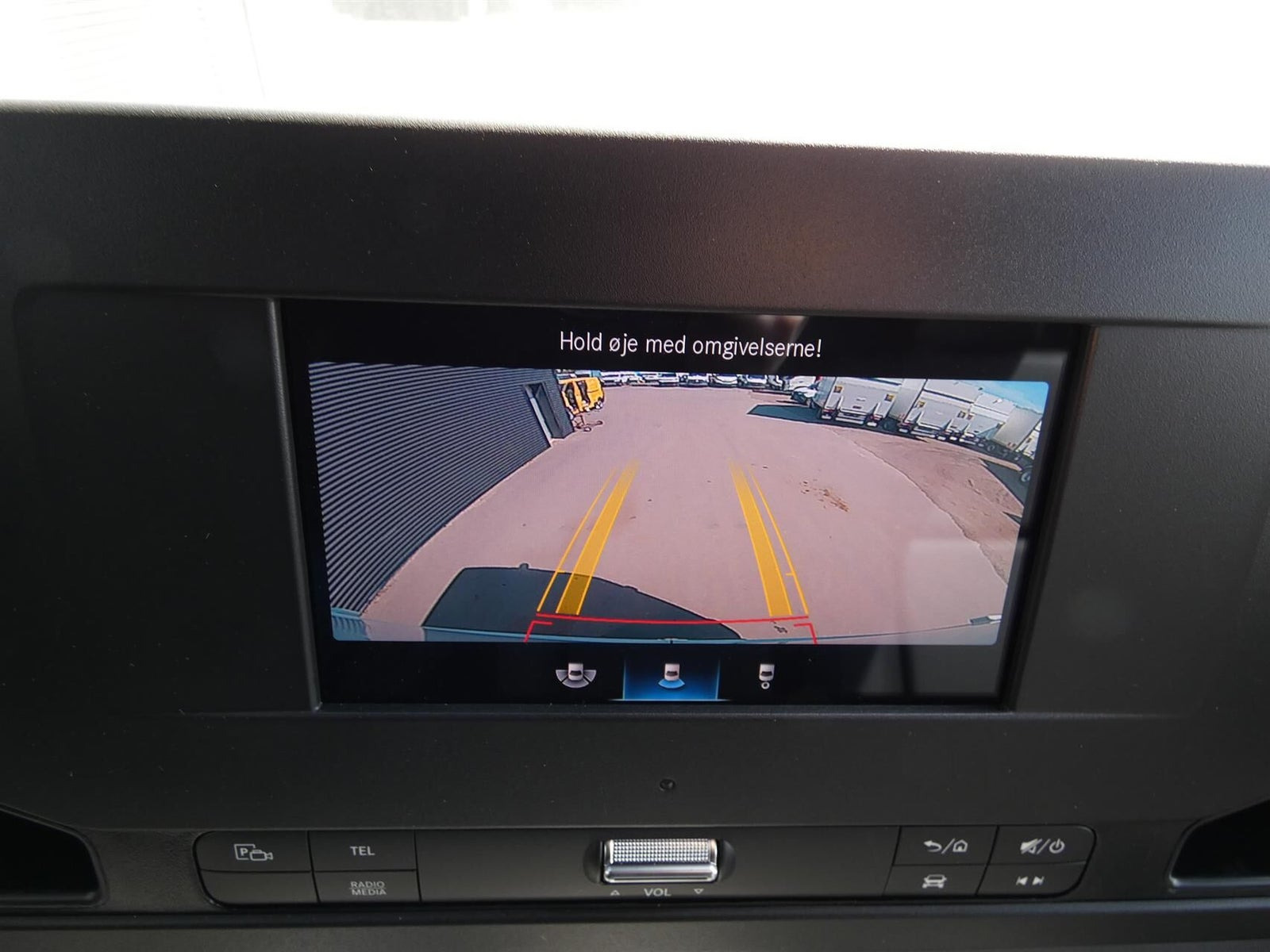Hvid Mercedes Sprinter 317 fra 2023