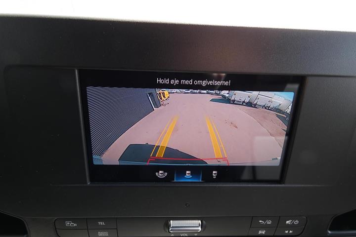 Hvid Mercedes Sprinter 317 fra 2023