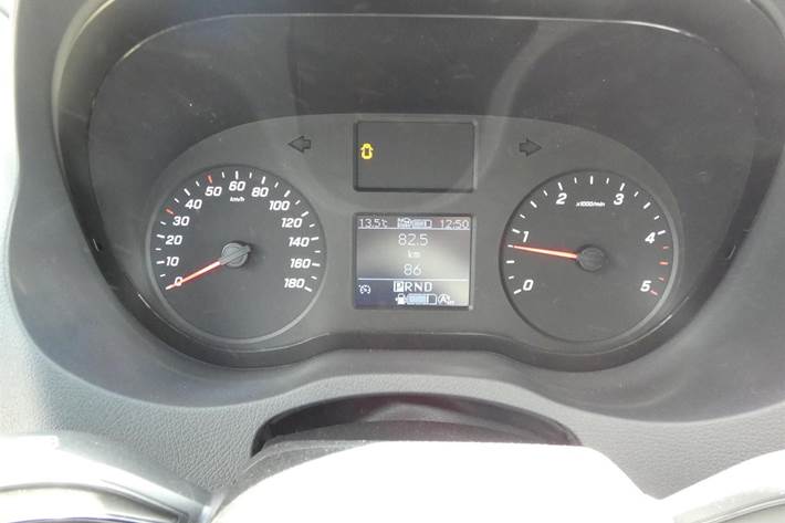 Hvid Mercedes Sprinter 317 fra 2023