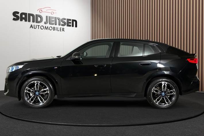 Sort BMW iX2 fra 2025