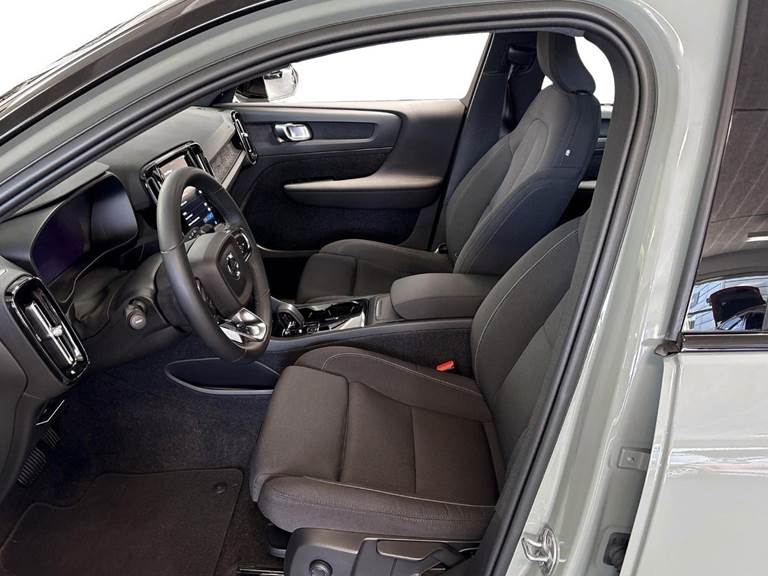 Volvo XC40 P6 ReCharge Core