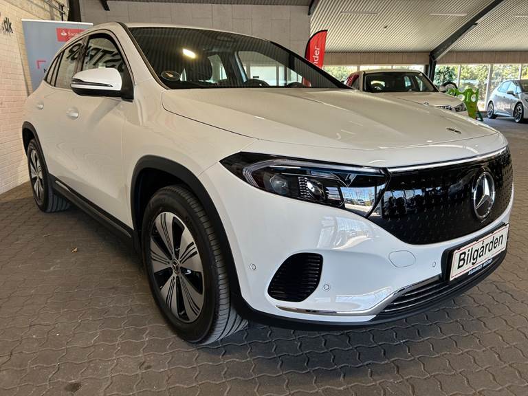 Mercedes EQA250+