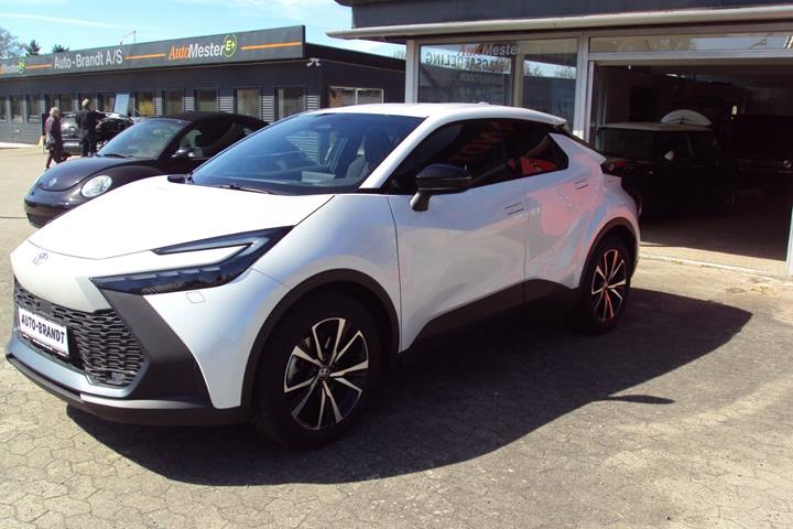 undefined Toyota C-HR fra 2024