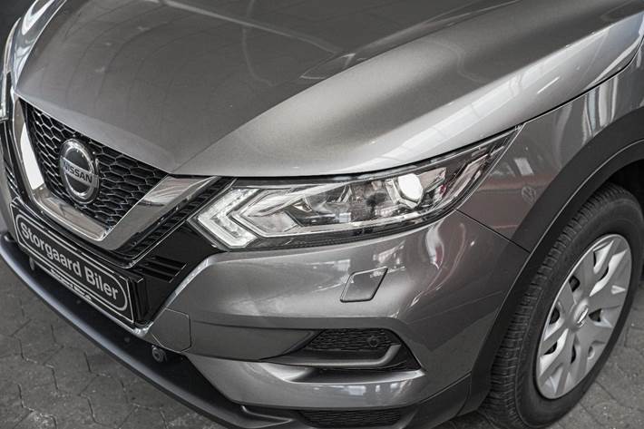 Grå Nissan Qashqai fra 2020