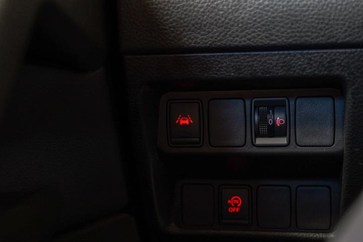 Grå Nissan Qashqai fra 2020