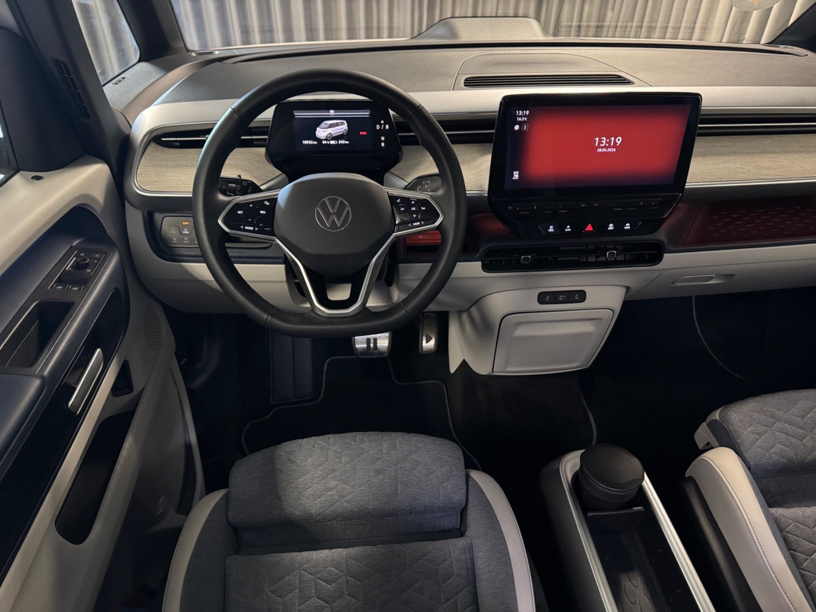 Hvid VW ID.Buzz fra 2023