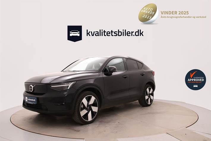 Sort Volvo C40 fra 2023 set udefra