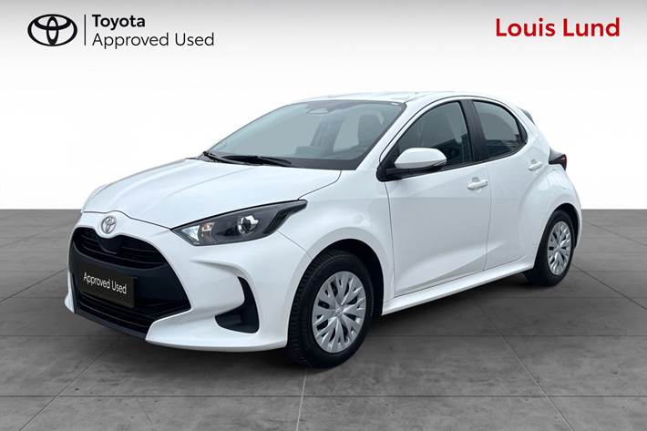 Hvid Toyota Yaris fra 2024