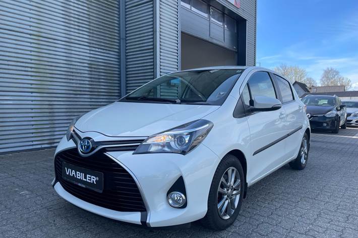 Hvid Toyota Yaris fra 2016