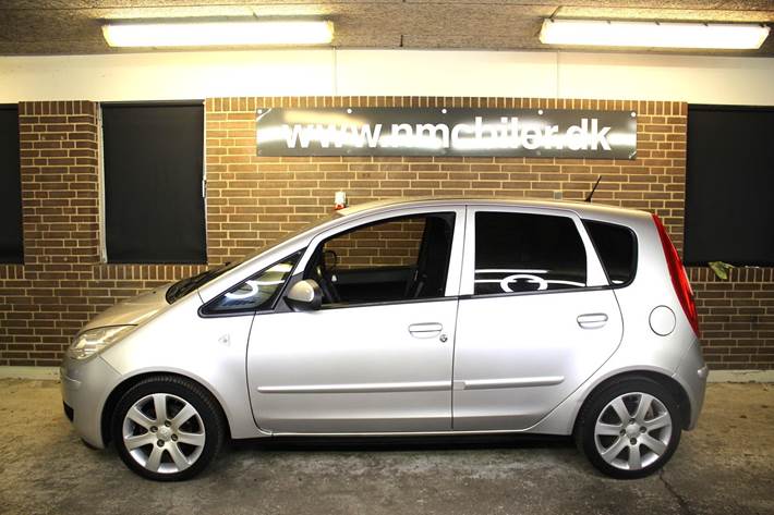 Sølv Mitsubishi Colt fra 2007