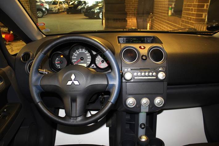 Sølv Mitsubishi Colt fra 2007