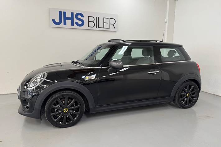 Sort Mini Cooper SE fra 2021