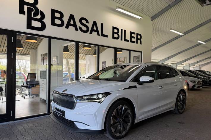 Hvid Skoda Enyaq fra 2021