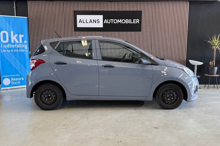 Grå Hyundai i10 fra 2015