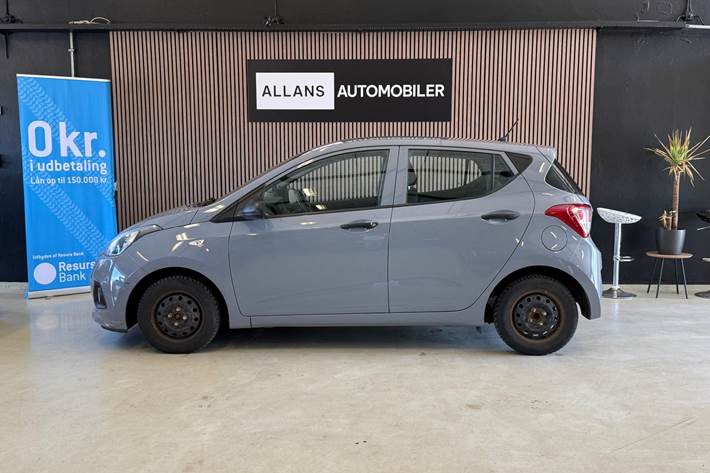 Grå Hyundai i10 fra 2015