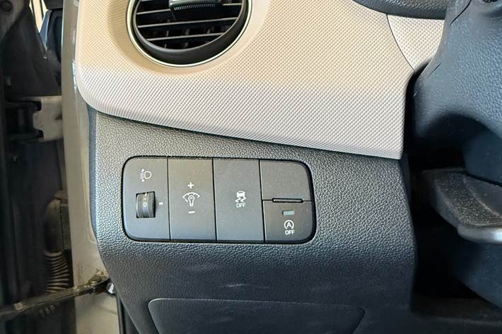 Grå Hyundai i10 fra 2015
