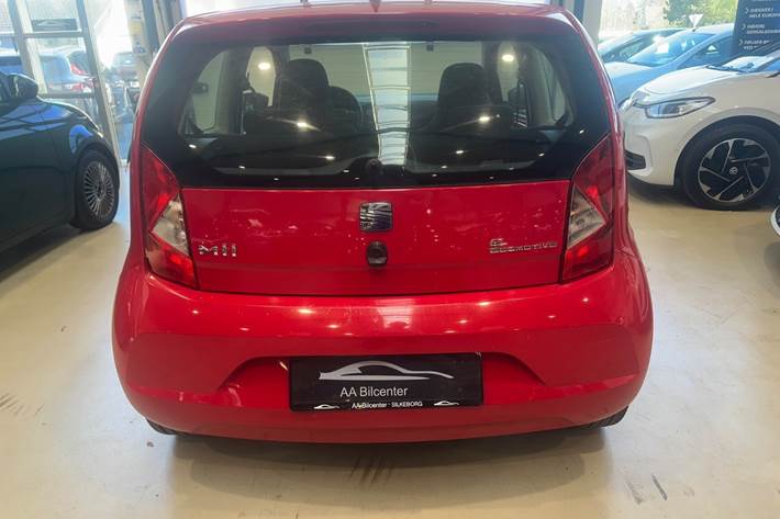 Rød Seat Mii fra 2013