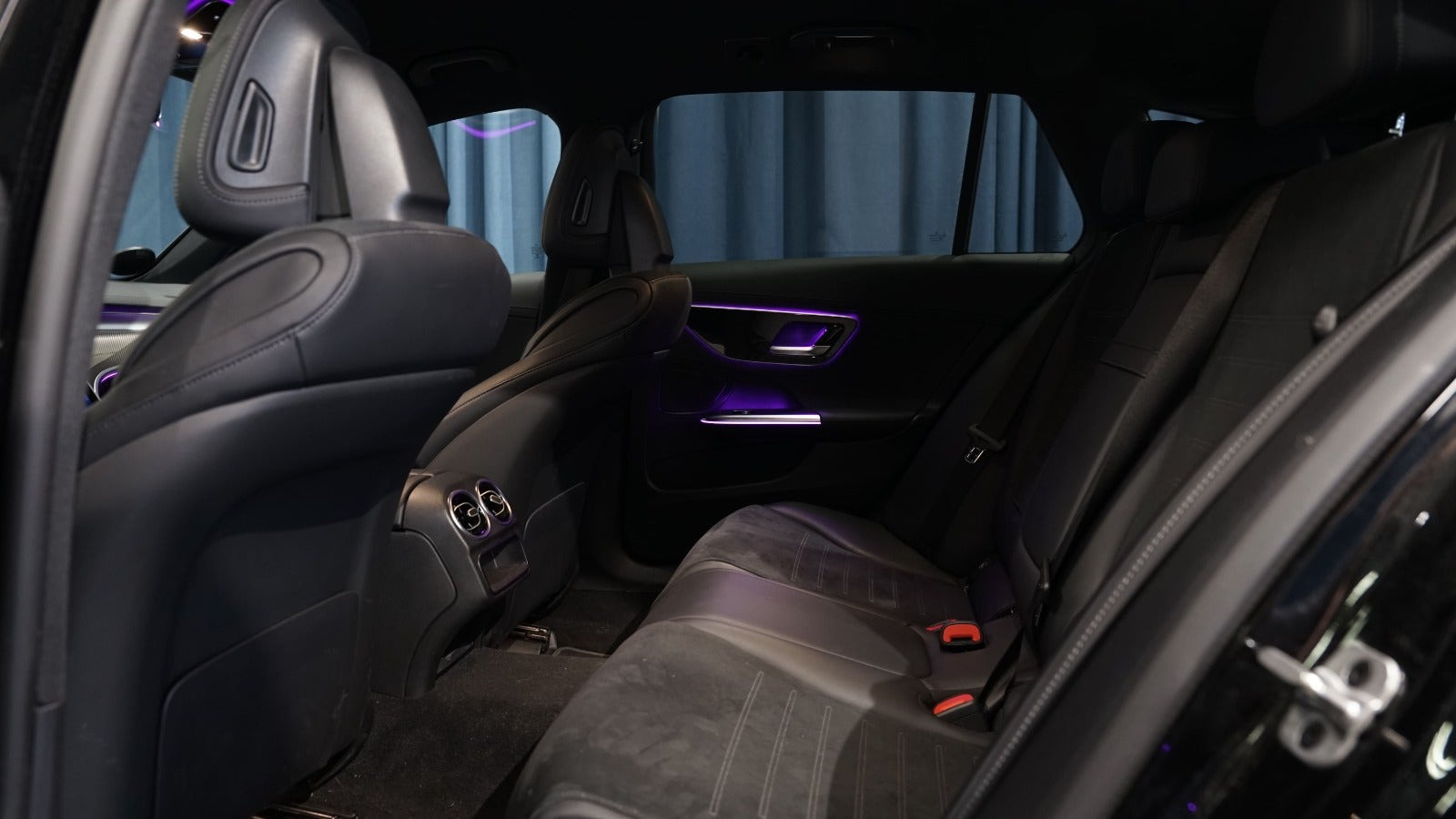 Sort Mercedes C300 e fra 2023