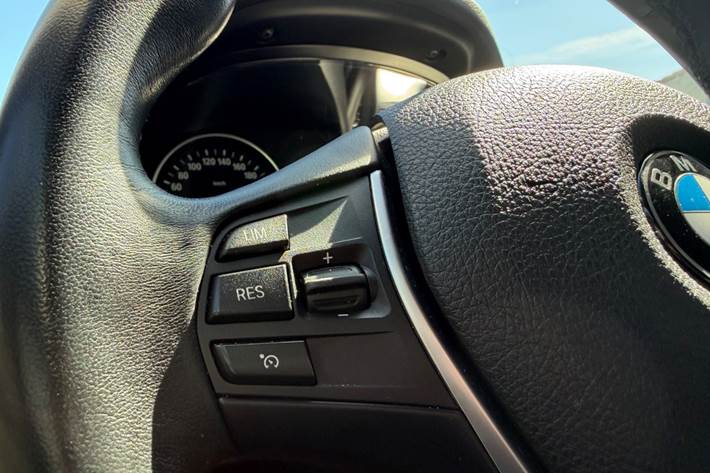 Grå BMW 420i fra 2018