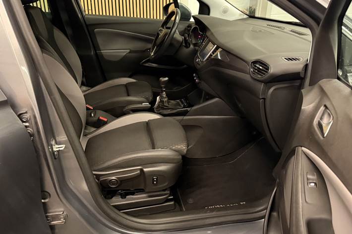 Grå Opel Crossland X fra 2019