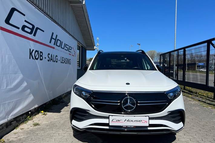 Hvid Mercedes EQB250 fra 2023