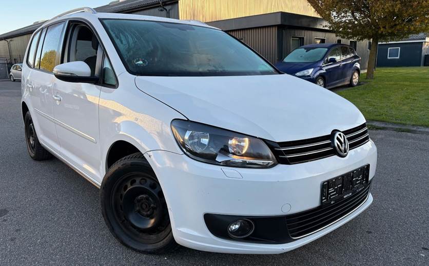 VW Touran 2,0 TDi 140 Highline DSG BMT Van